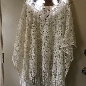 Cato woman crochet poncho size 18/20W